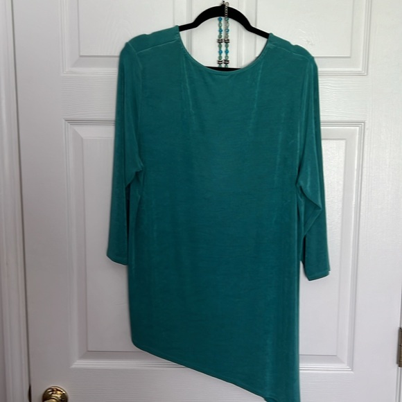 TRAVELERS BY CHICO’S TEAL TOP 95% ACETATE 5% SPANDEX SIZE 3 MACHINE WASH & DRY - Picture 2 of 6